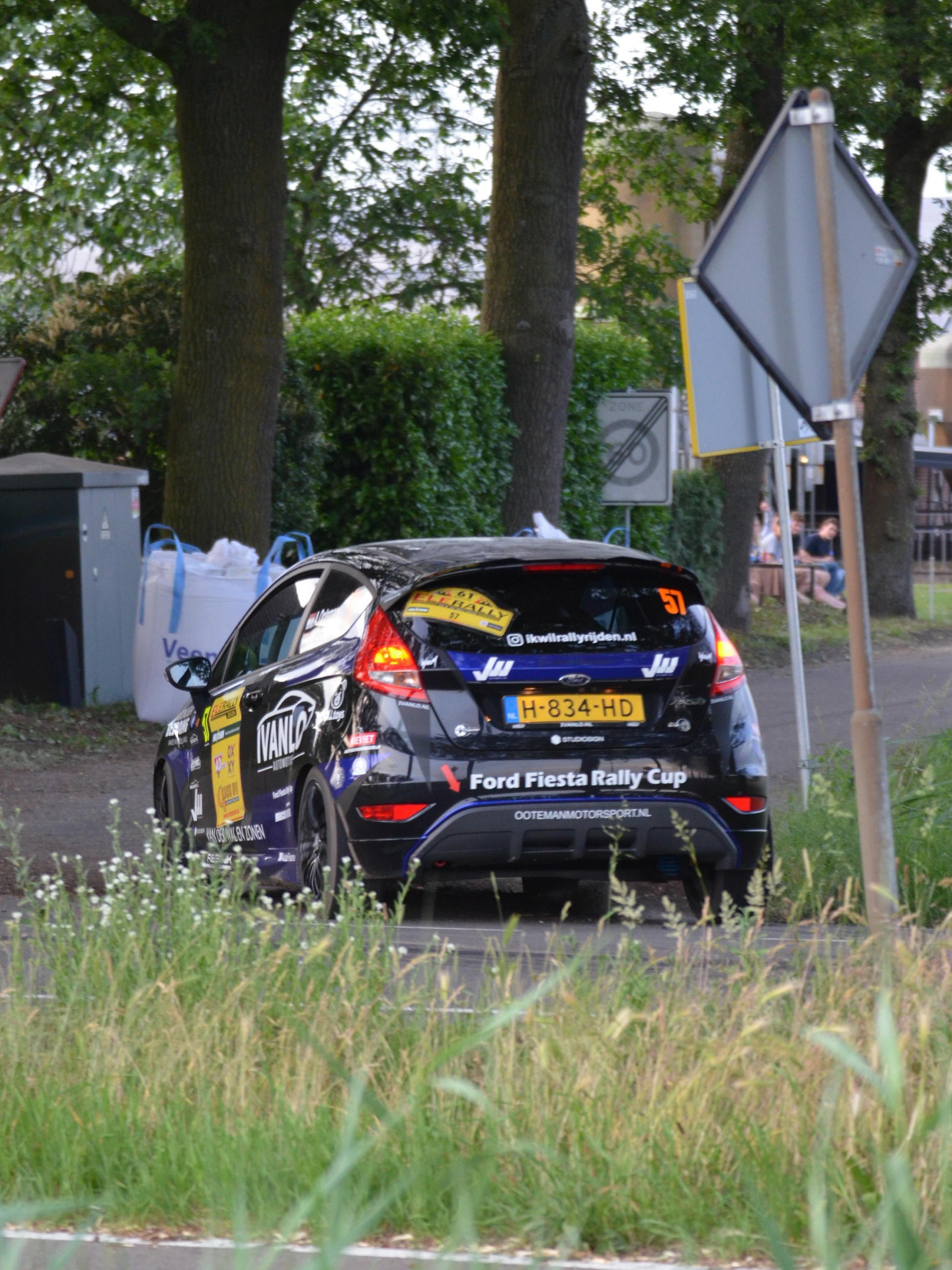 Achteraanzicht van de Ford Fiesta #57 tijdens de ELE Rally 2026